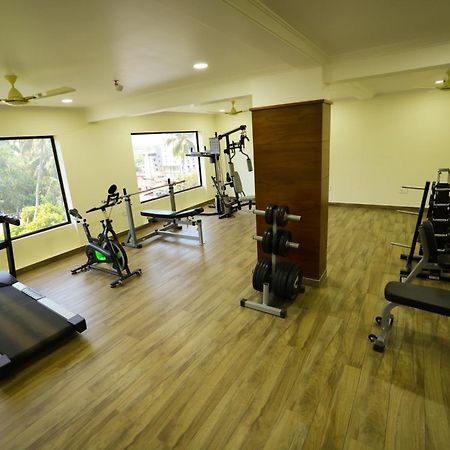 Kkm International Otel Thiruvananthapuram Dış mekan fotoğraf