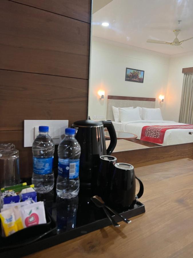 Kkm International Otel Thiruvananthapuram Dış mekan fotoğraf