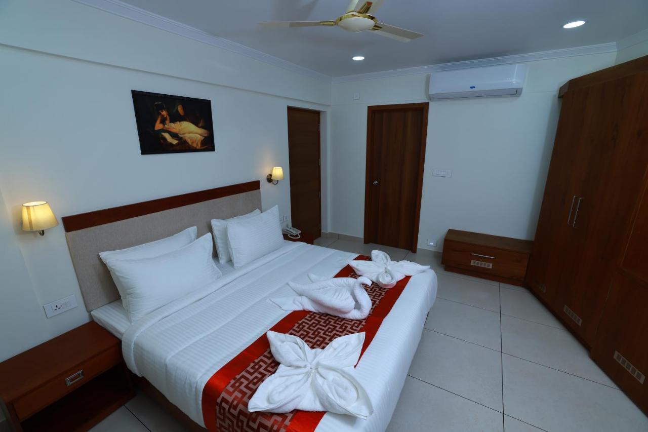Kkm International Otel Thiruvananthapuram Dış mekan fotoğraf