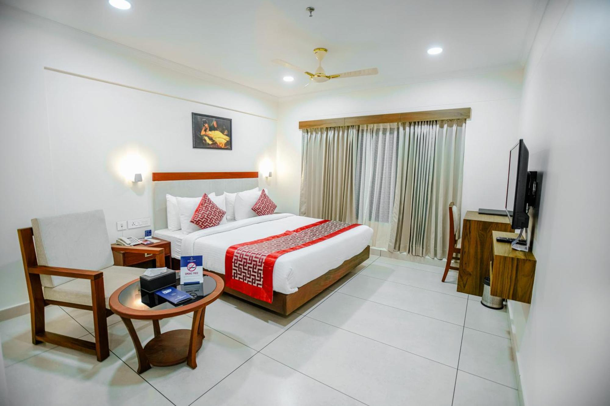 Kkm International Otel Thiruvananthapuram Dış mekan fotoğraf