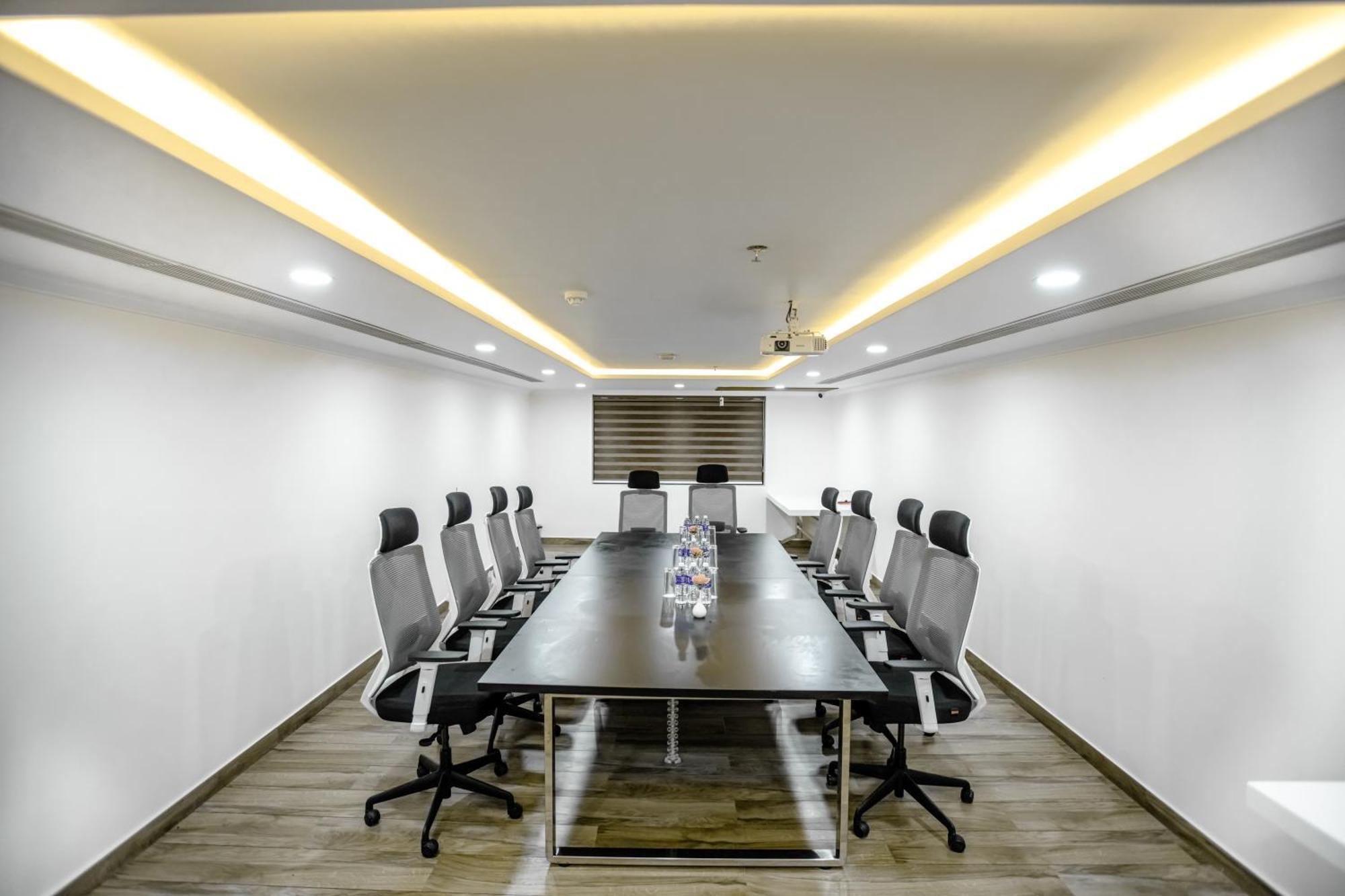 Kkm International Otel Thiruvananthapuram Dış mekan fotoğraf