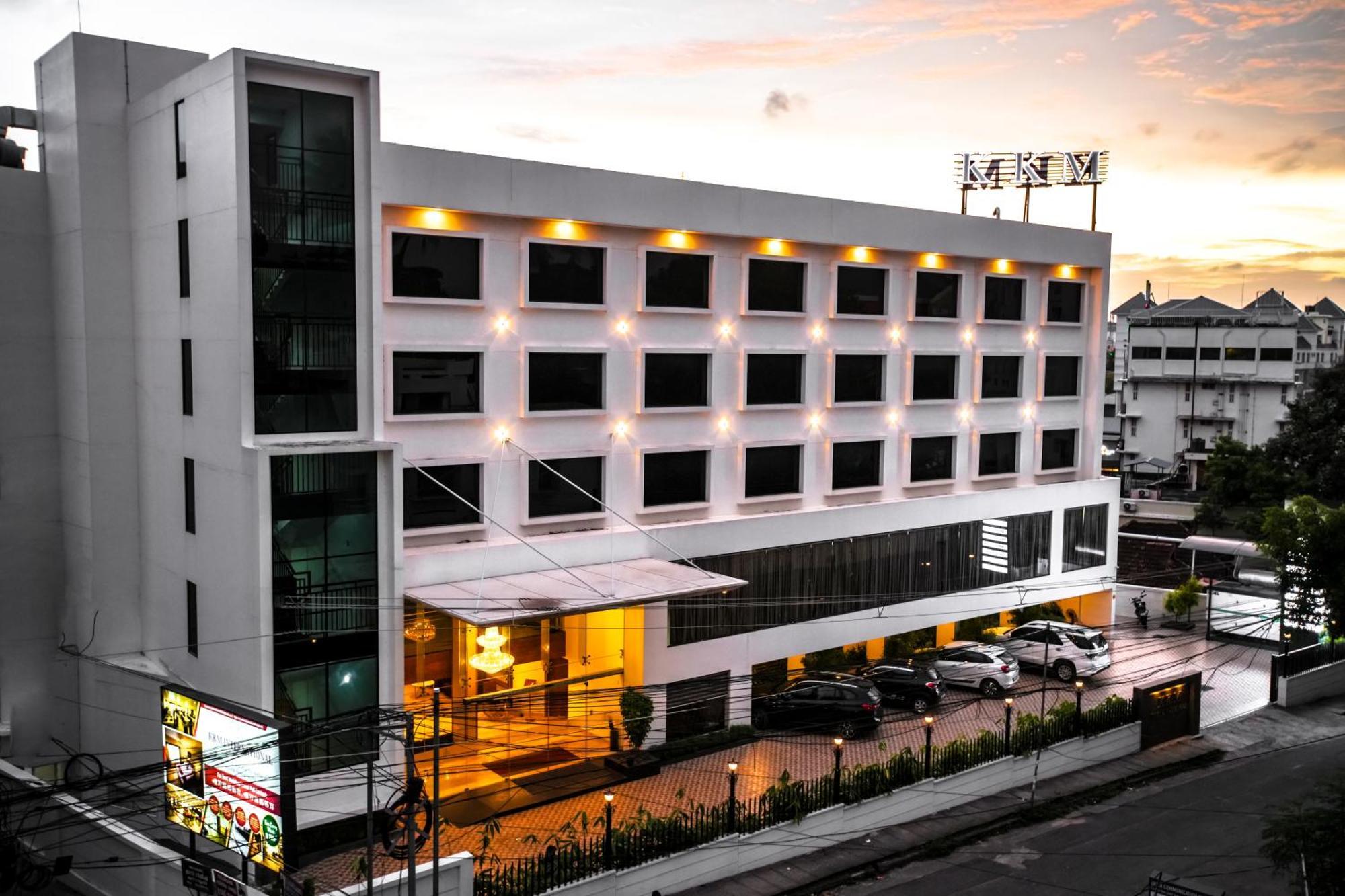 Kkm International Otel Thiruvananthapuram Dış mekan fotoğraf